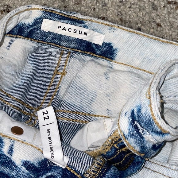 Pac Sun 90’s Boyfriend jeans 22 Cow print Baggy - Picture 2 of 3